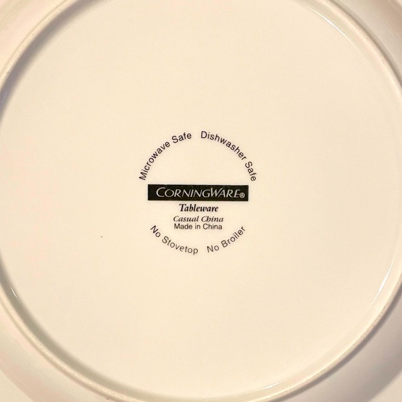 Corningware Tableware,Casual China 2 dinner plates 10 3/4 inch French White - Picture 3 of 5